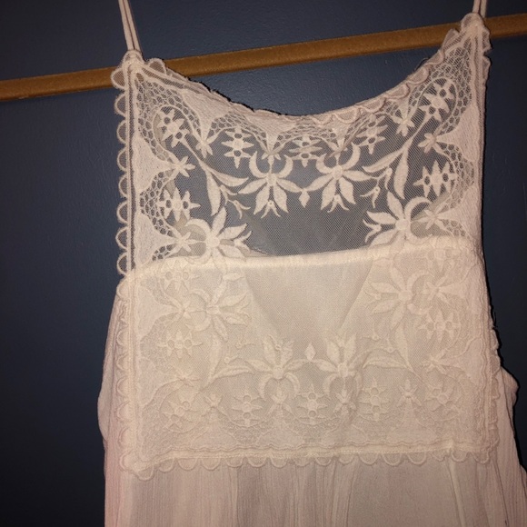 Urban Outfitters White Top - Picture 3 of 3